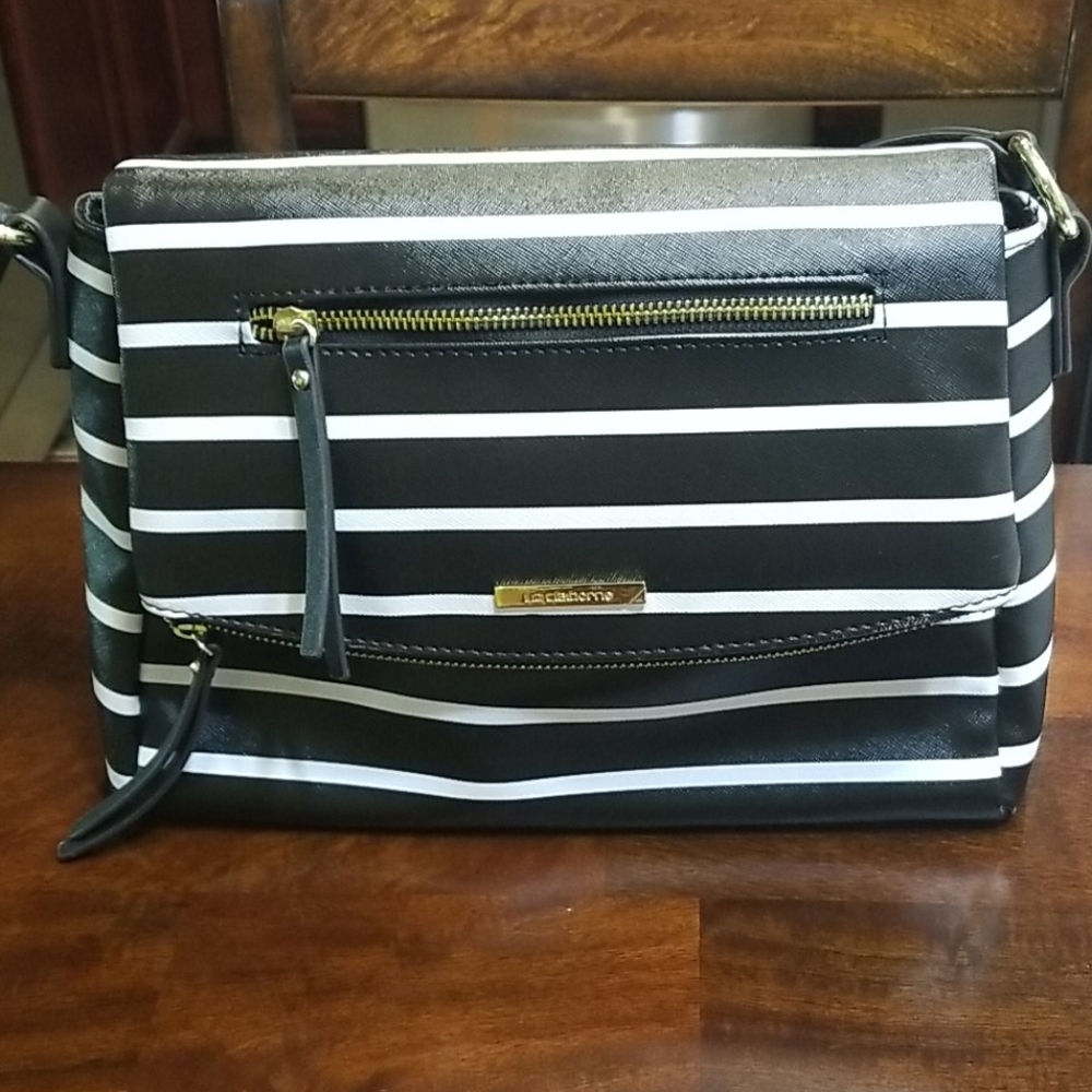 Liz Claiborne black and white purse